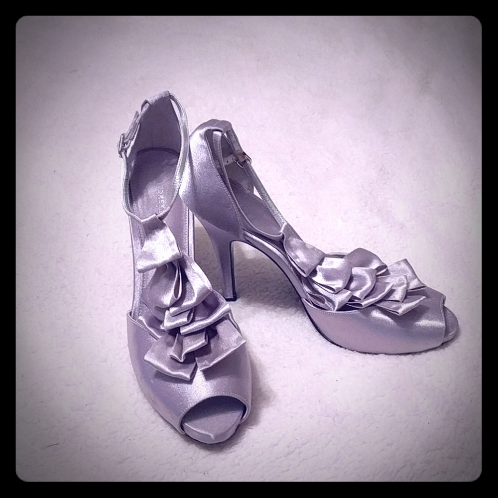 Prom heels. Gray 9.5